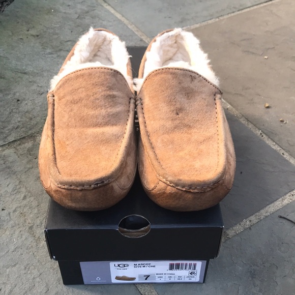 UGG Other - UGG Ascot Men’s Slippers Tan w/box Size 7